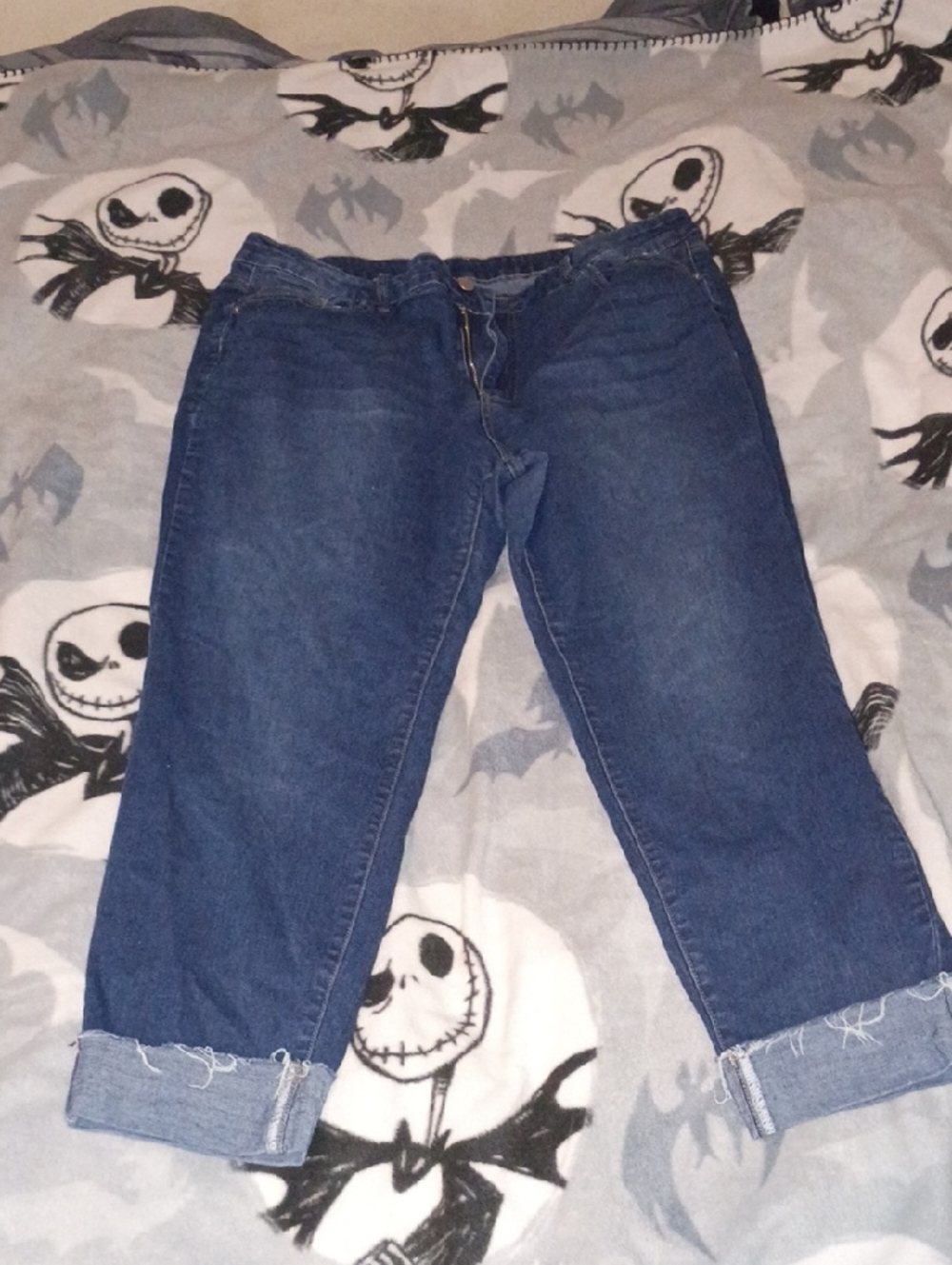 SHEIN Dark Blue Cropped Roll‑Cuff Jeans